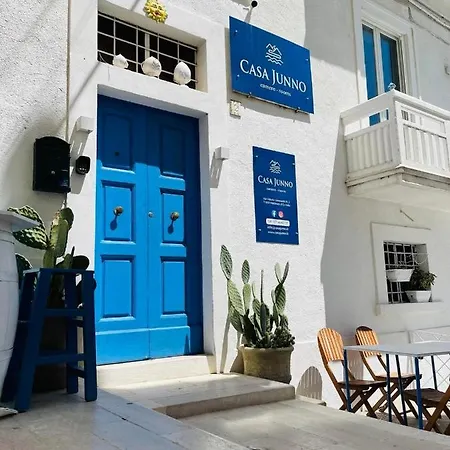 לינה וארוחת בוקר Casa Junno מאטינאטה